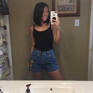 Winnie the Pooh high rise denim shorts size 6/8